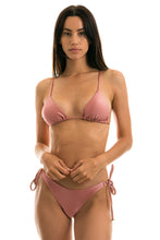 Laden Sie das Bild in den Galerie-Viewer, Model Front: Rio De Sol Haut Top Callas Invisible
