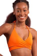 Carica l&#39;immagine nel visualizzatore di Gallery, Gallery: Rio De Sol Haut Top Dots-Orange Kate
