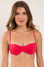 Laden Sie das Bild in den Galerie-Viewer, Gallery: Rio De Sol Haut Top Hibiscus Coral
