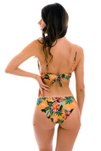 Carica l&#39;immagine nel visualizzatore di Gallery, Model Back: Rio De Sol Haut Top Lis Tri-Tank
