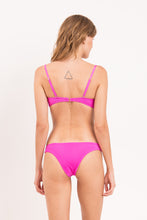 Laden Sie das Bild in den Galerie-Viewer, Model Back: Rio De Sol Haut Top Malibu-Rosa Bandeau-Duo

