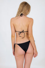 Laden Sie das Bild in den Galerie-Viewer, Model Back: Rio De Sol Haut Top Nero Tri-Inv
