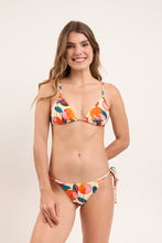 Laden Sie das Bild in den Galerie-Viewer, Model Front: Rio De Sol Haut Top Picnic Lia
