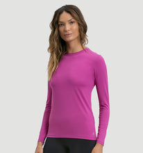 Carica l&#39;immagine nel visualizzatore di Gallery, Model Front: Uv Line T-Shirt Camiseta Uvpro Ml Pink Upf50+
