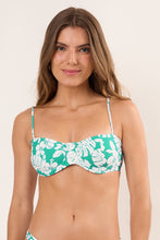 Laden Sie das Bild in den Galerie-Viewer, Gallery: Wednesday In Hawaii By Rio De Sol Haut Top Pua-Valley Coral
