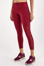 Carica l&#39;immagine nel visualizzatore di Gallery, Hyper Bordado Lateral Vermelho Power Leggings
