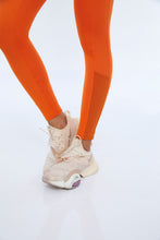 Carica l&#39;immagine nel visualizzatore di Gallery, Hyper Regulagem No Cos Laranja Orangeade Leggings
