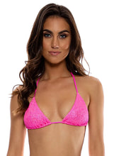 Carica l&#39;immagine nel visualizzatore di Gallery, Top Wavy Ruched Bella Metallic Hot Pink
